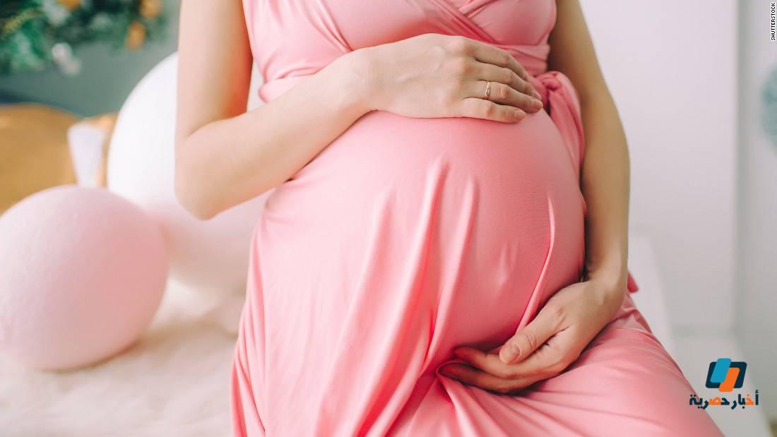 علامات الحمل قبل موعد الدورة ب 4 أيام الأكيدة وهل آلم المبايض دليل على الحمل